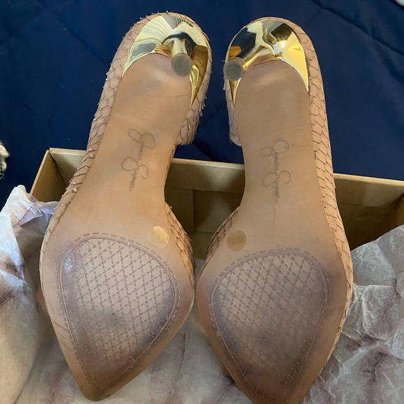 Jessica Simpson Dusty Mauve Snake Emboss Nubuck heels. Size 8 - Picture 3 of 8